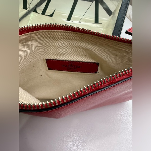 COPY - V Clear Tote Bag with Red Wristlet Dupe - Picture 5 of 5